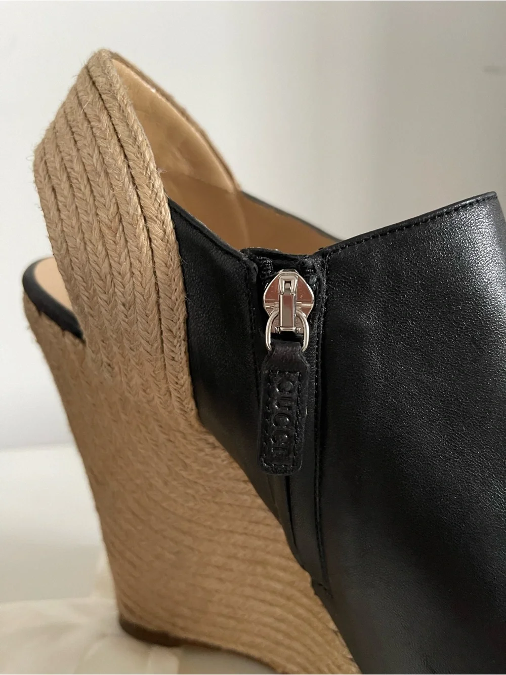 AUTHENTIC GUCCI LEATHER WEDGE ESPADRILLES